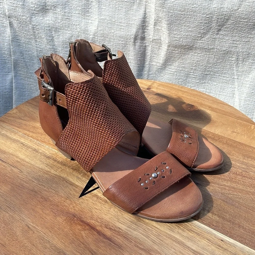 Miz Mooz Women’s Caribe Leather Cutout Sandals Brandy/Brown/Tan Size 38